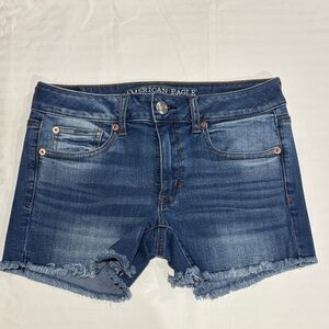 American Eagle Super Stretch Midi Denim Shorts Women’s Size 6